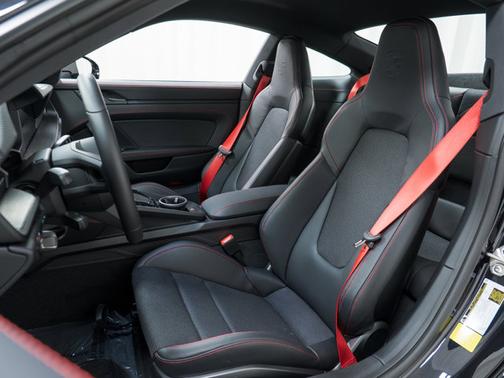 2026 Porsche 911 GT3 w/Touring Package