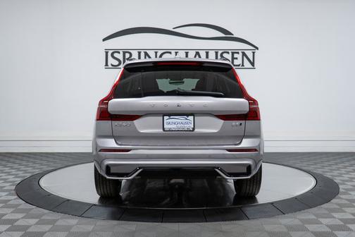 2026 Volvo XC60 Plus