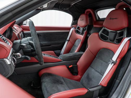 2020 Porsche 718 Spyder