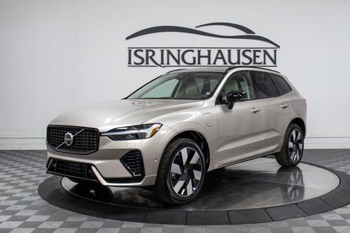 2025 Volvo XC60 Plug-In Hybrid Plus