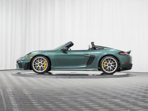 Paint to Sample: Malachite Green Metallic 2025 Porsche 718 Spyder RS