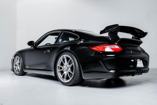 Black 2010 Porsche 911 GT3