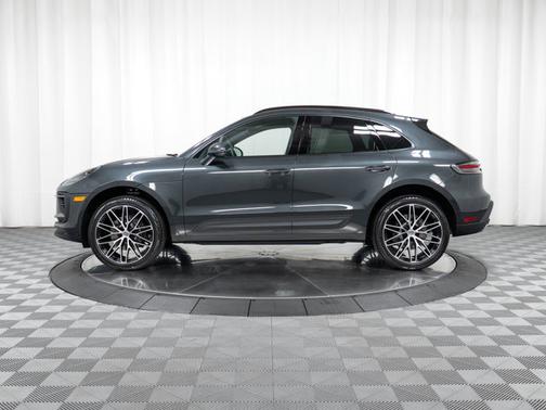 Volcano Grey Metallic 2026 Porsche Macan