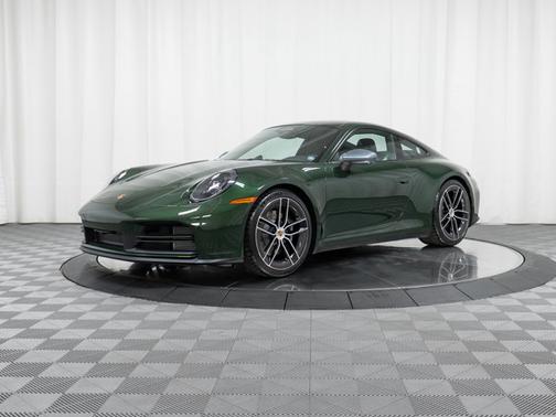 Oak Green Metallic Neo 2026 Porsche 911 Carrera T