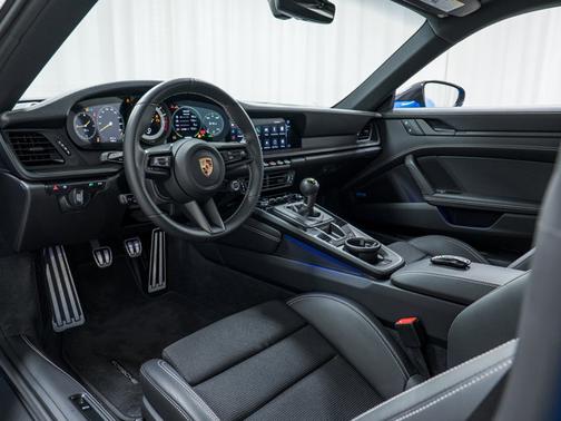 2023 Porsche 911 GT3 w/Touring Package