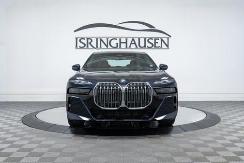 2025 BMW 760 760i xDrive