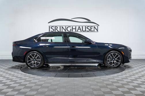 2025 BMW 760 760i xDrive