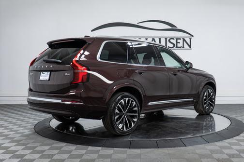 2026 Volvo XC90 Plus
