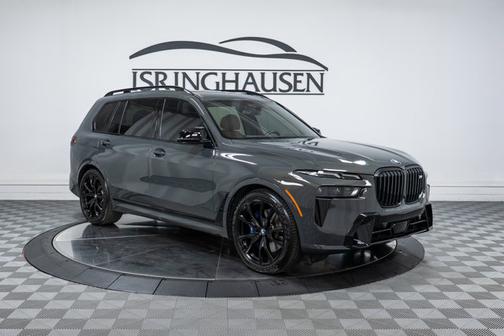 2023 BMW X7 M60i