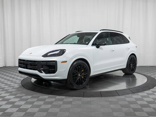 2024 Porsche Cayenne Turbo E-Hybrid