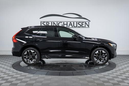 2026 Volvo XC60 Plus