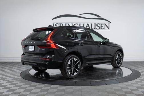2026 Volvo XC60 Plus