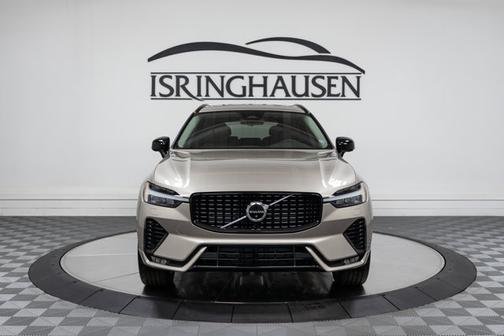 2025 Volvo XC60 Plus