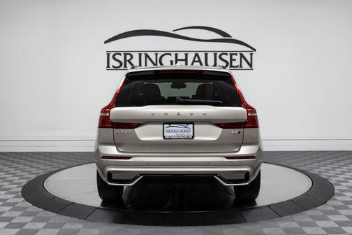 2025 Volvo XC60 Plus