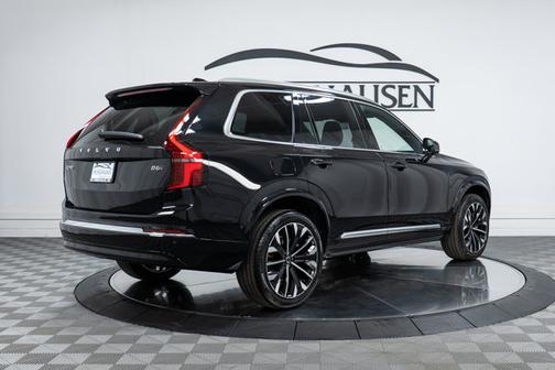 2026 Volvo XC90 Plus