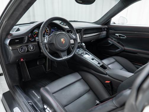 White 2014 Porsche 911 Turbo S