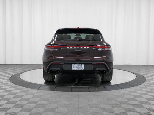 2026 Porsche Macan 