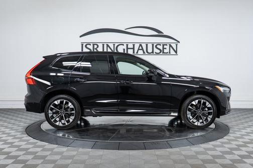 2026 Volvo XC60 Plus