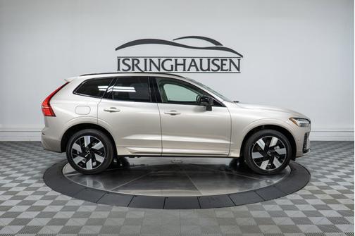 2025 Volvo XC60 Plug-In Hybrid Plus
