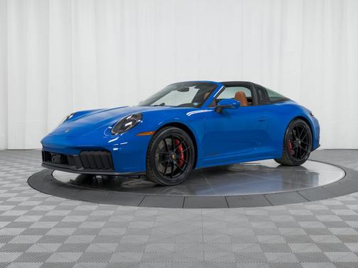 2026 Porsche 911 4 GTS
