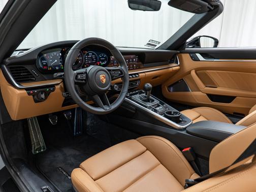 2024 Porsche 911 4 GTS