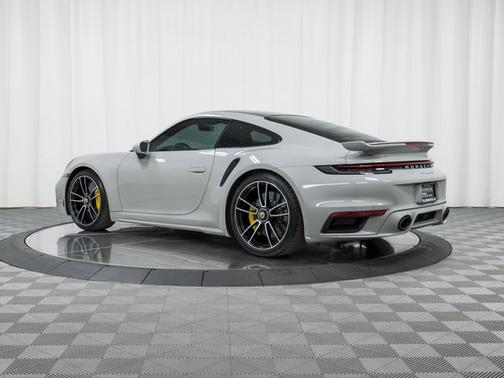 2022 Porsche 911 Turbo S