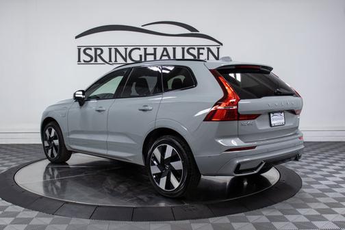 2025 Volvo XC60 Plug-In Hybrid Plus