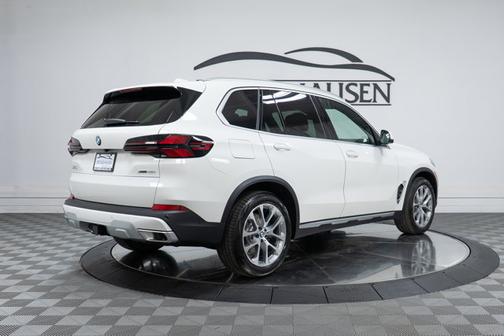 Alpine White 2026 BMW X5 xDrive40i