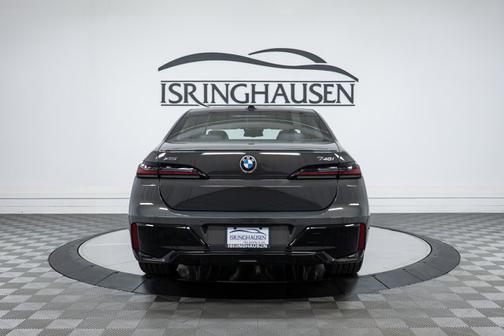 2026 BMW 740 740i xDrive