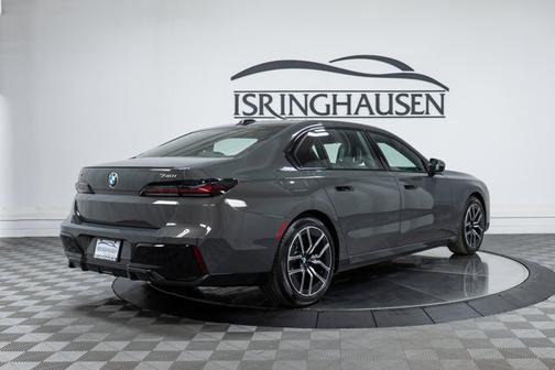 2026 BMW 740 740i xDrive