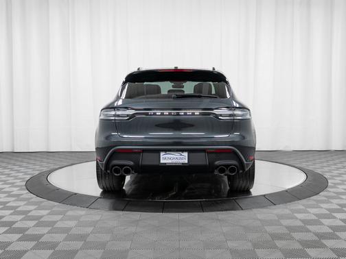 2026 Porsche Macan 4DR AWD