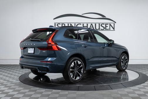 2026 Volvo XC60 Plus