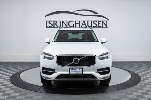 2017 Volvo XC90 T5 Momentum