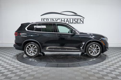 Black Sapphire Metallic 2024 BMW X5 xDrive40i