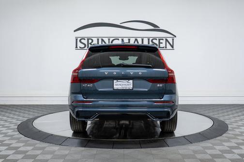 2026 Volvo XC60 Plus