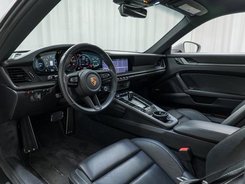 2020 Porsche 911 Carrera S
