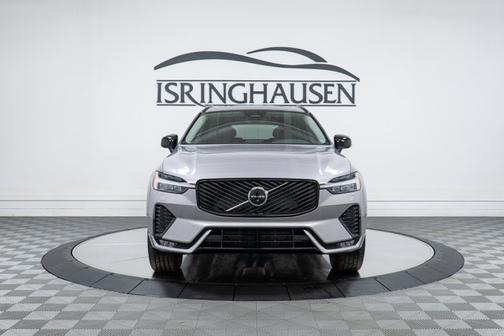 2026 Volvo XC60 Plus