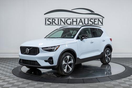 2026 Volvo XC40 Plus