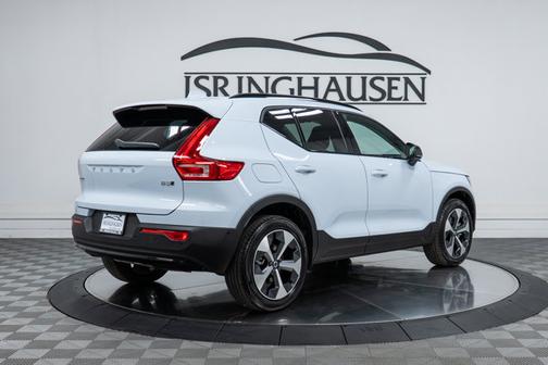 2026 Volvo XC40 Plus