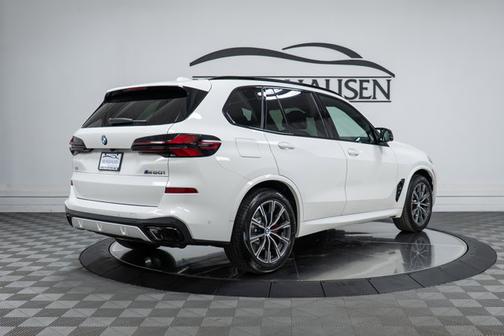 2026 BMW X5 M60i