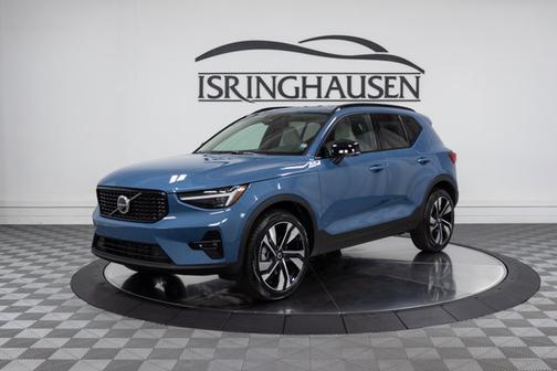 2025 Volvo XC40 Plus Dark Theme