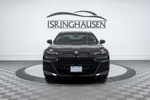 2023 BMW 740 740i