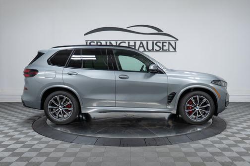 Skyscraper Grey Metallic 2026 BMW X5 xDrive40i