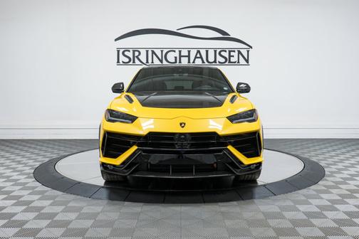 2023 Lamborghini Urus Performante