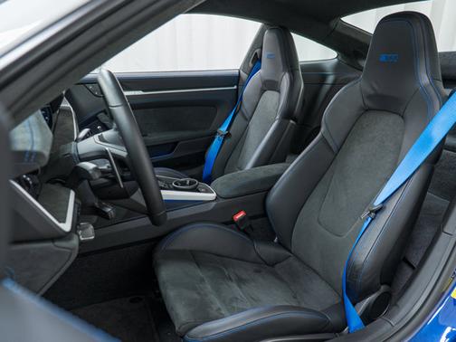 2024 Porsche 911 Dakar