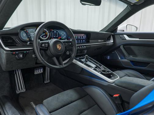 2024 Porsche 911 Dakar