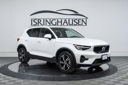 2023 Volvo XC40 Core