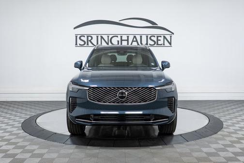 2026 Volvo XC90 Core