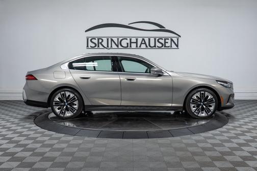 2025 BMW 530 530i xDrive