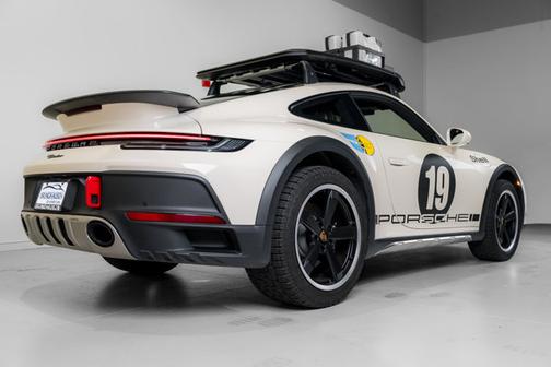2024 Porsche 911 Dakar